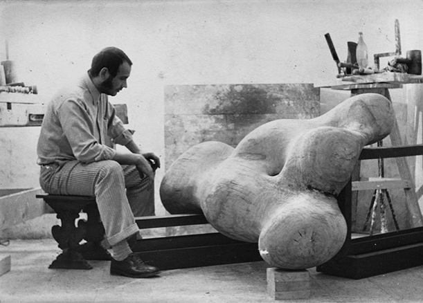 01 Nino Rollo nel suo laboratorio a Poggiardo (Lecce), 1969.jpg